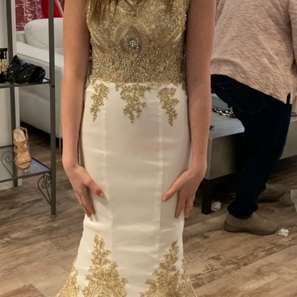 Prom/Pageant Dress - Picture 5 of 8